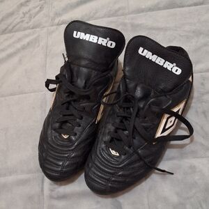Umbro Black Leather Cleats